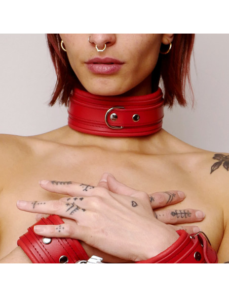 CCOLLIER CUIR MOLLETONNÉ ROUGE AVEC ANNEAU ARGENTÉ | The Sinners